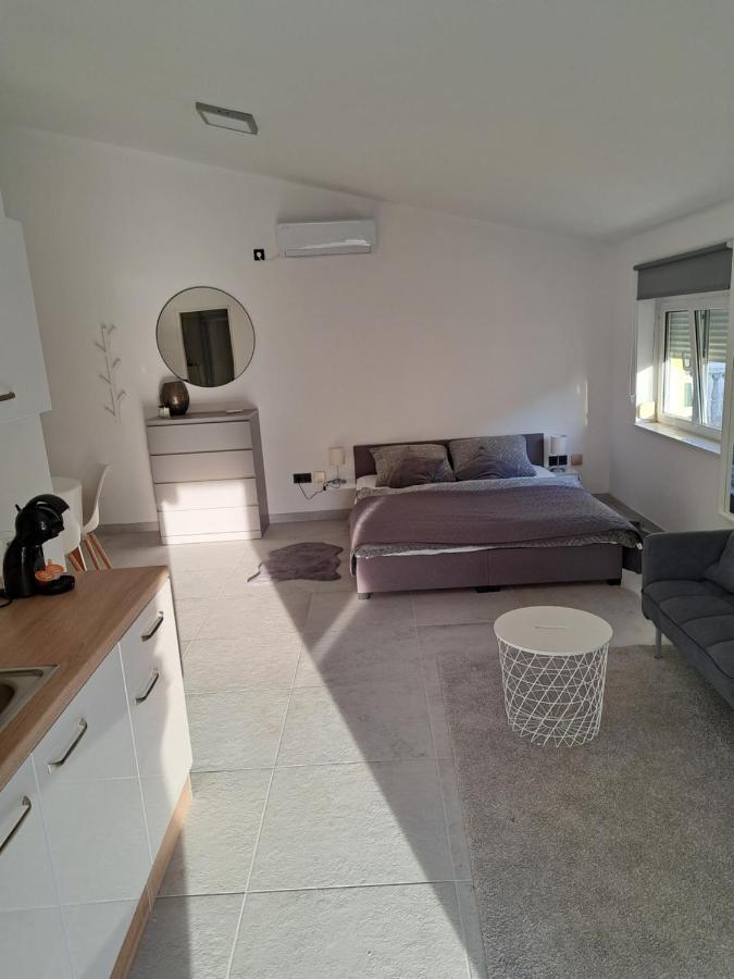 Apartament Mala Smokva Vir Zewnętrze zdjęcie